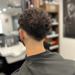 Coupe enfant et ado chez un coiffeur  
