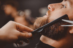Salon de coiffure pour coupe et barbe